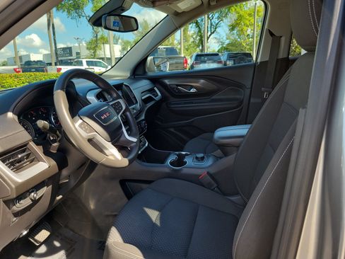 Used 2024 GMC Terrain SLE FWD image 11