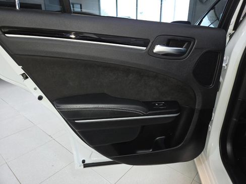 Used 2023 Chrysler 300 C RWD image 19
