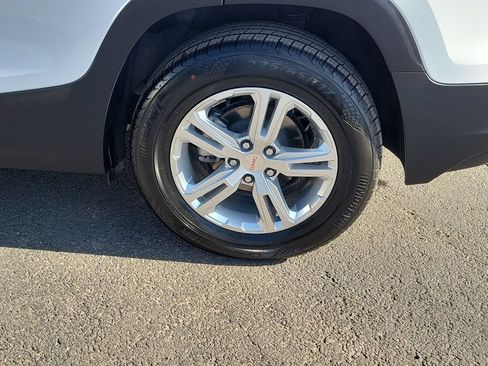 Used 2024 GMC Terrain SLE FWD image 11