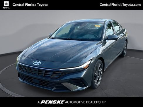 Used 2024 Hyundai Elantra SEL w/ Convenience Package FWD image 1