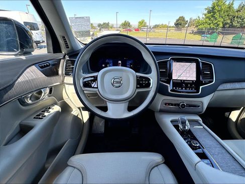 Used 2024 Volvo XC90 T8 Ultimate w/ Protection Package Premier AWD/4WD image 8
