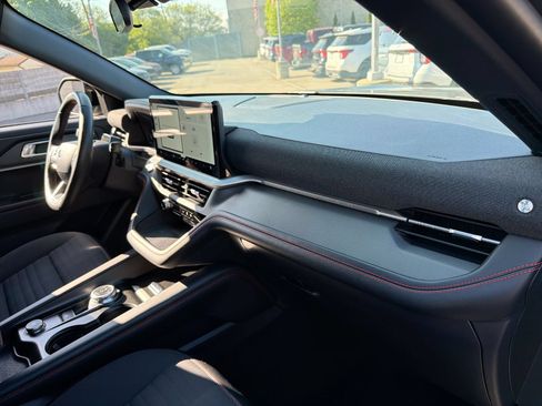 Used 2025 Ford Explorer ST-Line AWD/4WD image 20