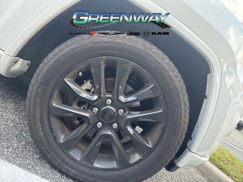 Used 2020 Jeep Grand Cherokee Altitude image 4