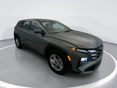 Used 2026 Hyundai Tucson SE FWD image 1