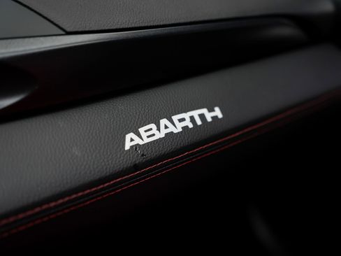 Used 2019 FIAT 124 Spider Abarth w/ Convenience Group RWD image 55