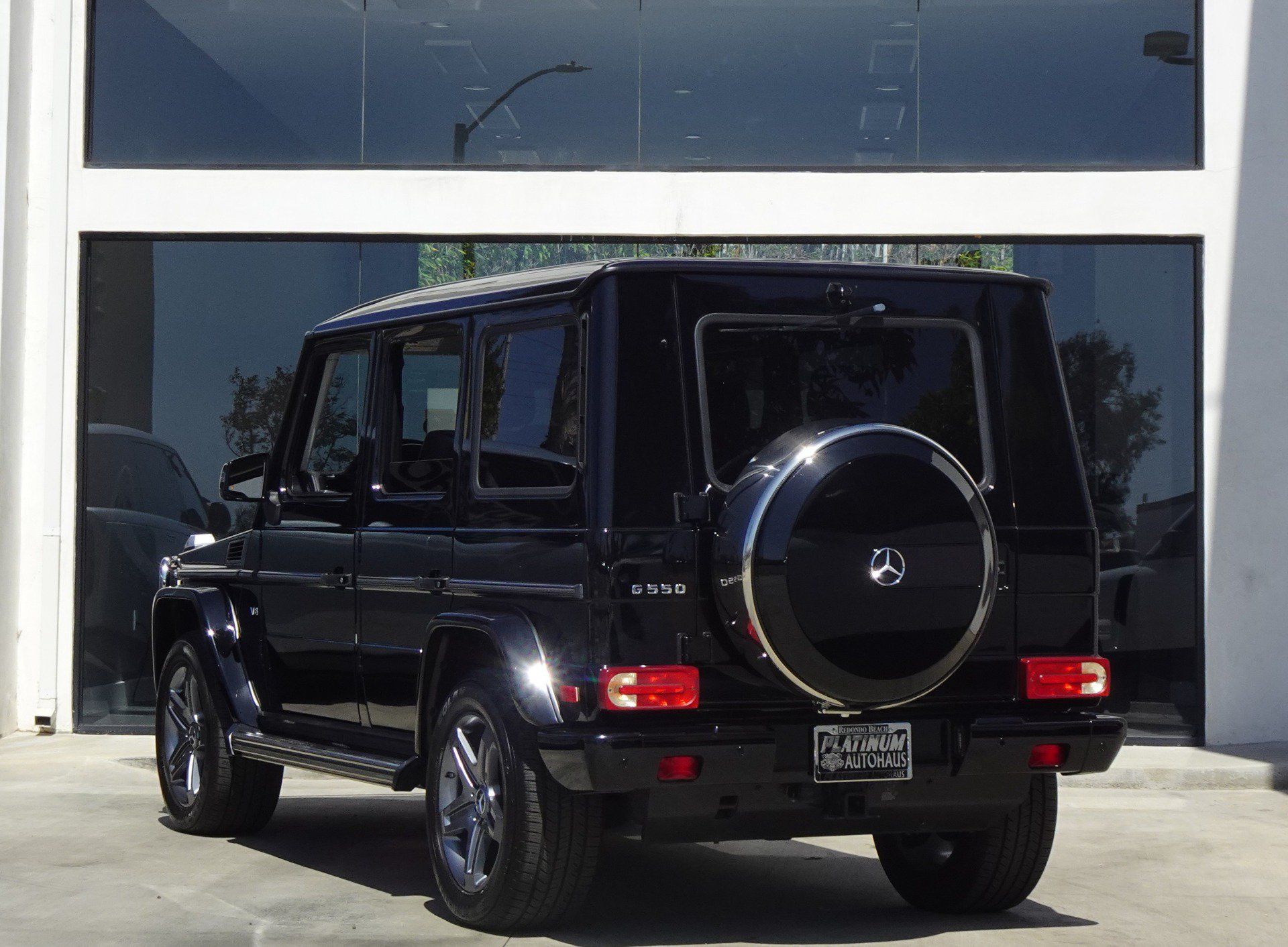 Used 2017 Mercedes-Benz G 550 image 4