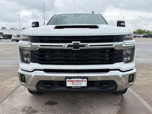 Used 2025 Chevrolet Silverado 2500 LT w/ Texas Edition image 5