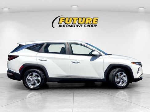 Used 2023 Hyundai Tucson SE image 3