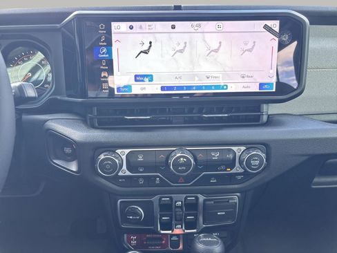 New 2025 Jeep Gladiator Willys image 20