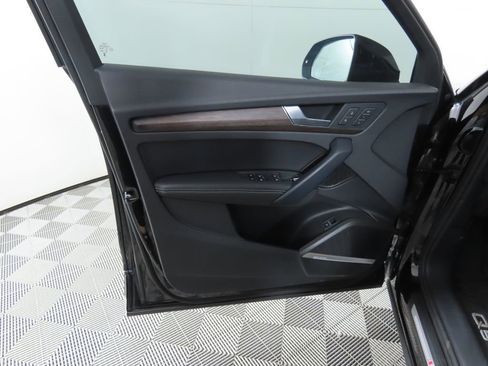Used 2025 Audi Q5 2.0T Premium Plus w/ Premium Plus Package AWD/4WD image 25