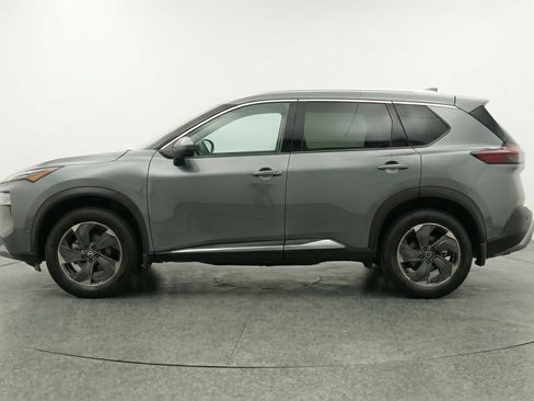 Used 2025 Nissan Rogue SV image 5