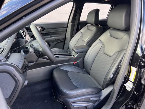 New 2026 Jeep Compass Latitude image 21