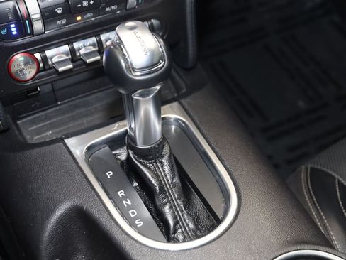 Used 2019 Ford Mustang GT Premium w/ GT Performance Package RWD image 7