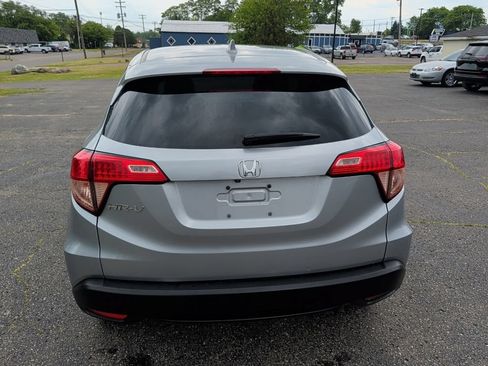 Used 2017 Honda HR-V EX image 8