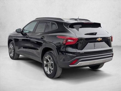 New 2026 Chevrolet Trax LT w/ Driver Confidence Package FWD image 8