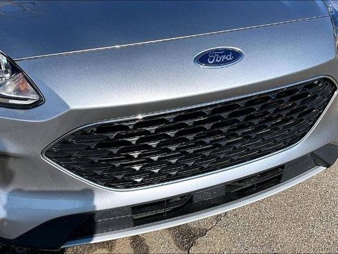 Certified 2022 Ford Escape SE w/ Cold Weather Package FWD image 27