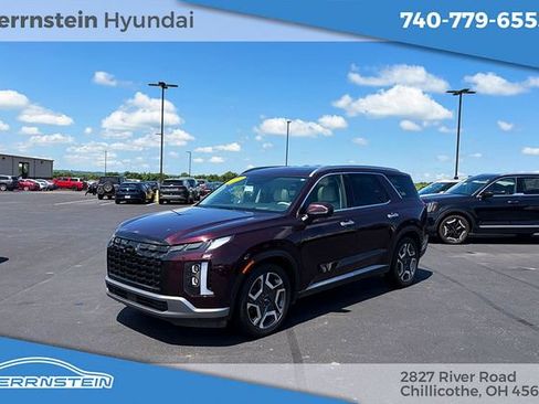 Used 2024 Hyundai Palisade Limited AWD/4WD image 3