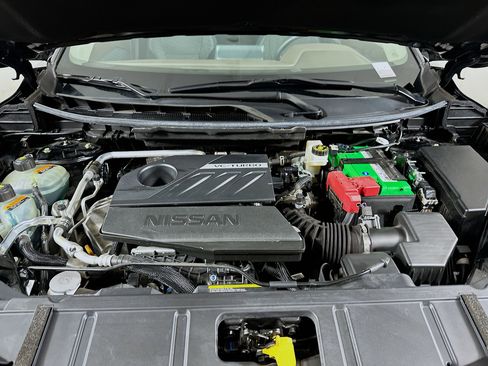 Used 2023 Nissan Rogue SV FWD image 31