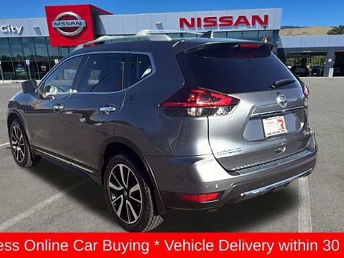 Used 2020 Nissan Rogue SL w/ Premium Package image 5