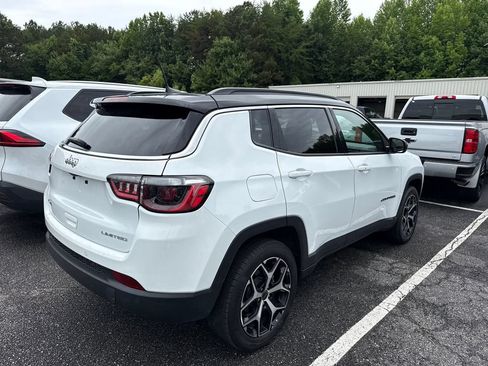 Used 2025 Jeep Compass Limited AWD/4WD image 10