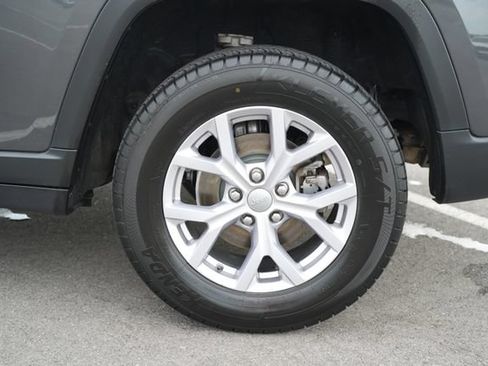 Used 2022 Jeep Grand Cherokee Limited AWD/4WD image 48