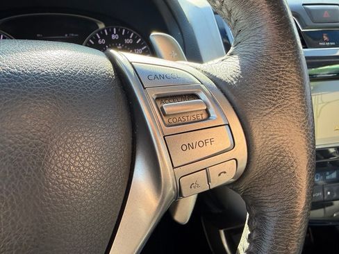 Used 2015 Nissan Altima 3.5 SL FWD image 13