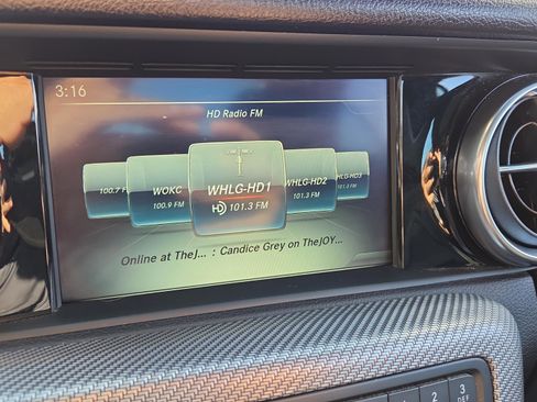 Used 2019 Mercedes-Benz SLC 300 image 28