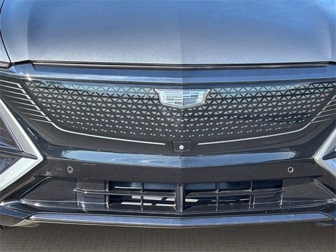 Used 2024 Cadillac Lyriq Sport image 9