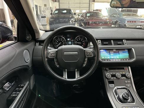 Used 2019 Land Rover Range Rover Evoque HSE AWD/4WD image 19