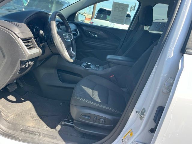 Used 2023 GMC Terrain SLE w/ Driver Convenience Package FWD image 9