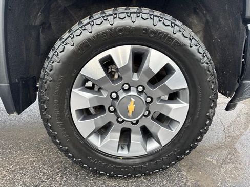 Used 2024 Chevrolet Silverado 2500 Custom w/ Custom Value Package AWD/4WD image 30
