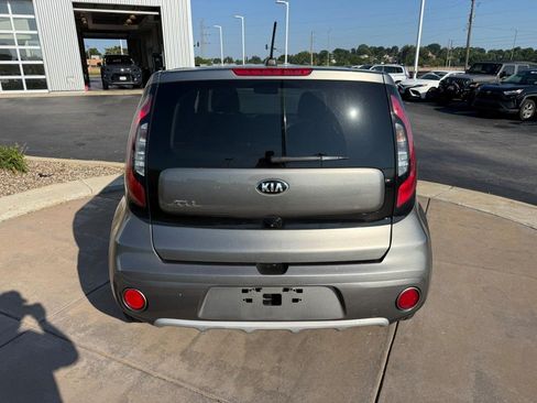 Used 2019 Kia Soul + FWD image 9