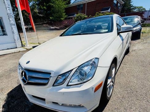 Used 2013 Mercedes-Benz E 350 4MATIC Coupe image 2