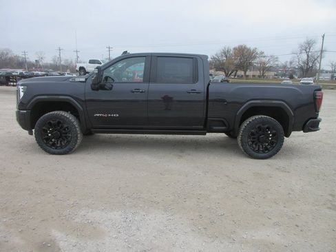 New 2026 GMC Sierra 2500 AT4 w/ AT4 Premium Plus Package image 10