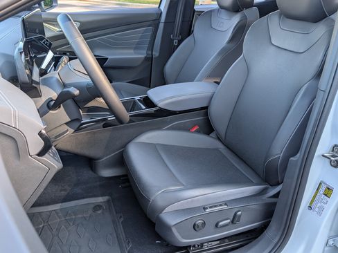 Used 2023 Volkswagen ID.4 S RWD image 17