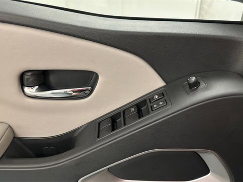 New 2025 Nissan Frontier SV image 15