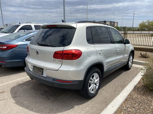 Used 2015 Volkswagen Tiguan S FWD image 2