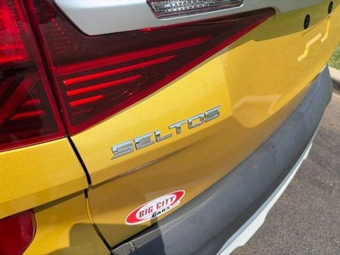 Used 2021 Kia Seltos S AWD/4WD image 46