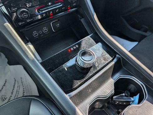 Used 2024 Jeep Grand Cherokee Altitude image 13