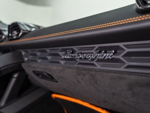 Used 2017 Lamborghini Huracan LP 610-4 AWD/4WD image 44