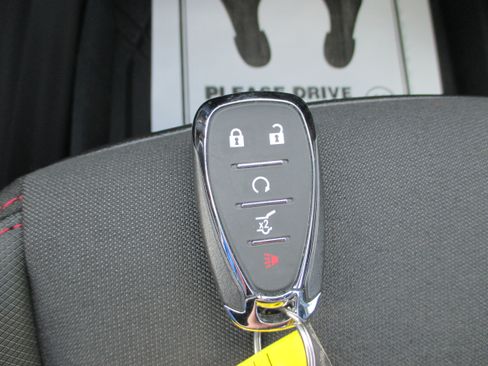 Used 2024 Chevrolet Equinox RS FWD image 23