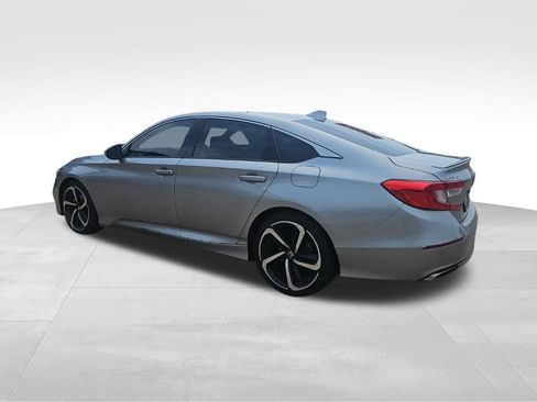 Used 2018 Honda Accord Sport image 10