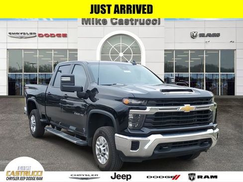 Used 2024 Chevrolet Silverado 2500 LT image 1