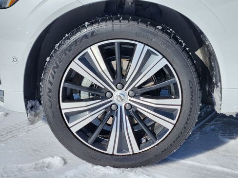 Used 2022 Volvo XC60 B5 Inscription w/ Advanced Package image 10