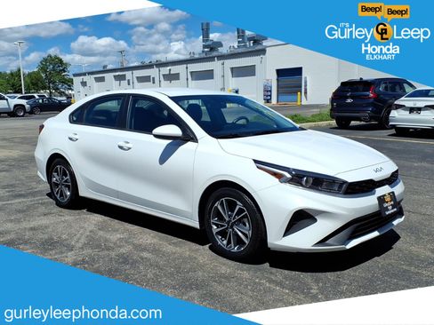 Used 2023 Kia Forte LXS FWD image 1