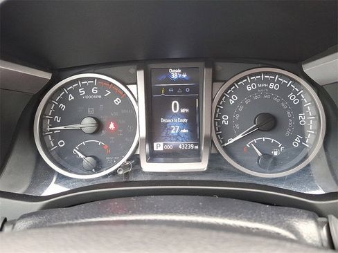 Used 2021 Toyota Tacoma SR image 19