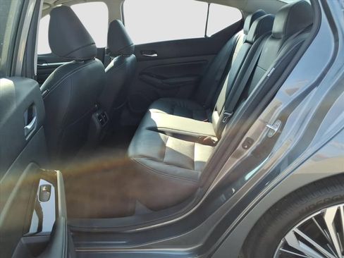 Used 2023 Nissan Altima 2.5 SL image 11