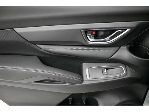 New 2025 Subaru Ascent Limited image 11