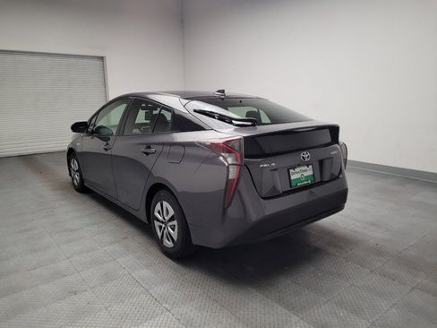 Used 2016 Toyota Prius Two FWD image 5
