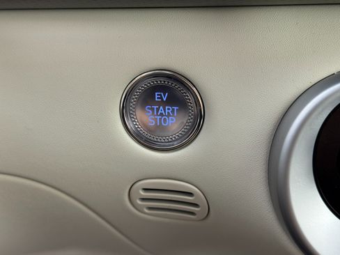 Used 2023 Genesis GV60 Performance image 25